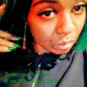 Meet your Posher, Mona